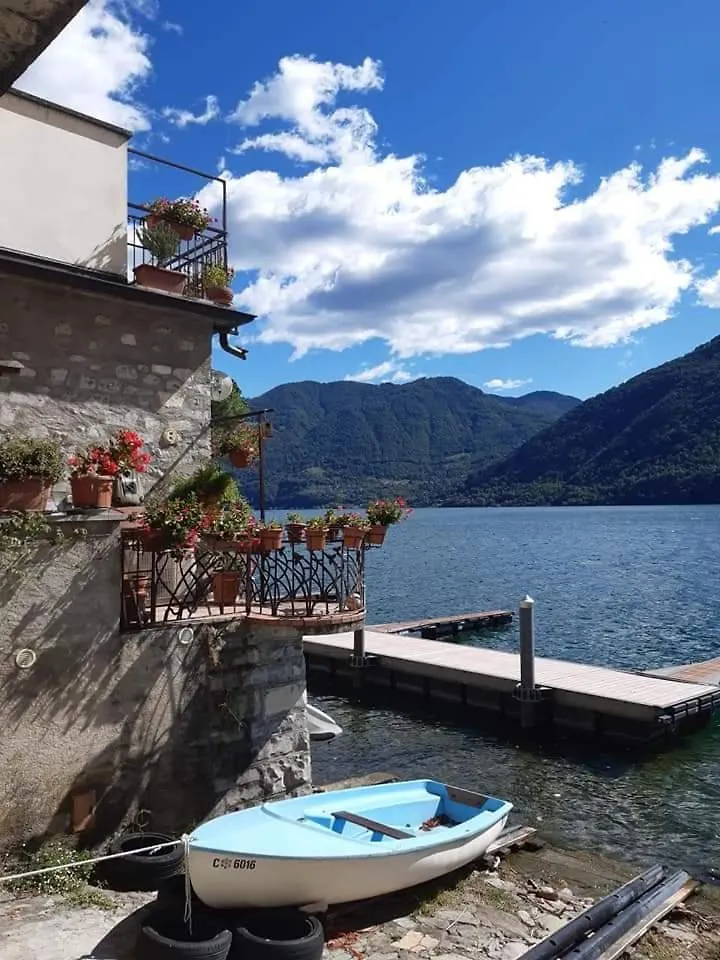 Villa Paradis B&B Airuno Bed & Breakfast