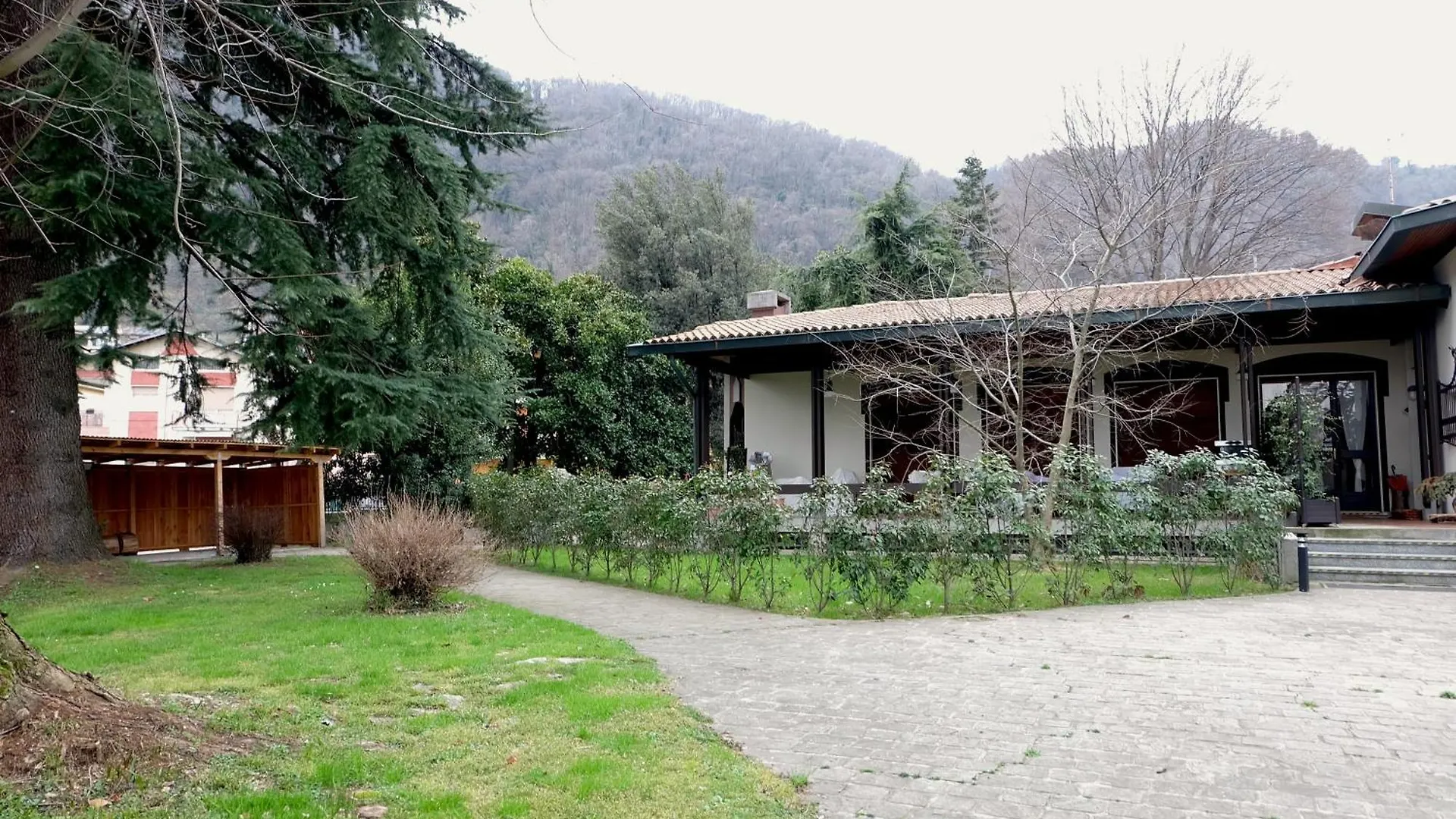 Villa Paradis B&B Airuno Bed & Breakfast